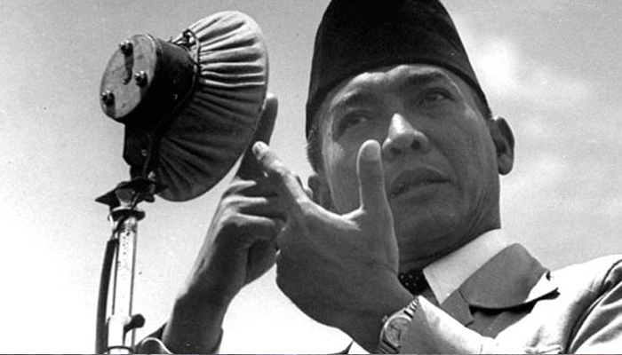 Presiden RI pertama Soekarno tengah berorasi. Foto: Joss Today