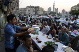 6 Peristiwa Menarik di Seantero Dunia Selama Ramadhan 1