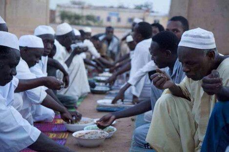 Ini 'Begal' Postif yang Dilakukan Warga Sudan Jelang Buka Puasa 1 Sudan