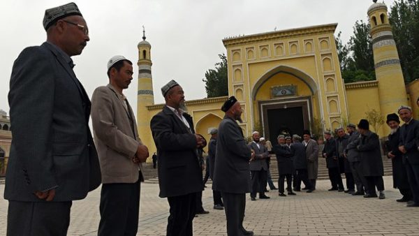 Muslim Uighur Dilarang Ibadah, MUI: Dunia Islam Bisa  