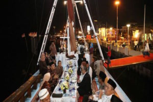 Ke Makassar, Dubes Inggris Dijamu Buka Puasa Bersama Ribuan Anak Yatim 3 Ke Makassar, Dubes Inggris Dijamu Buka Puasa Bersama Ribuan Anak Yatim 2 dubes inggris