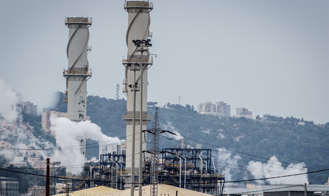 Pabrik penyumbang polusi di Israel. Foto: Israel National News