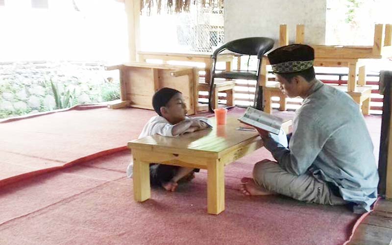 surah luqman Tips agar Anak Senang Baca Quran Tingkatan Belajar 