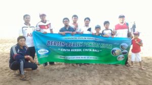 Semarak, 6.200 Muslim Bali Bersih-Bersih Pantai 2 bersih-bersih pantai bali