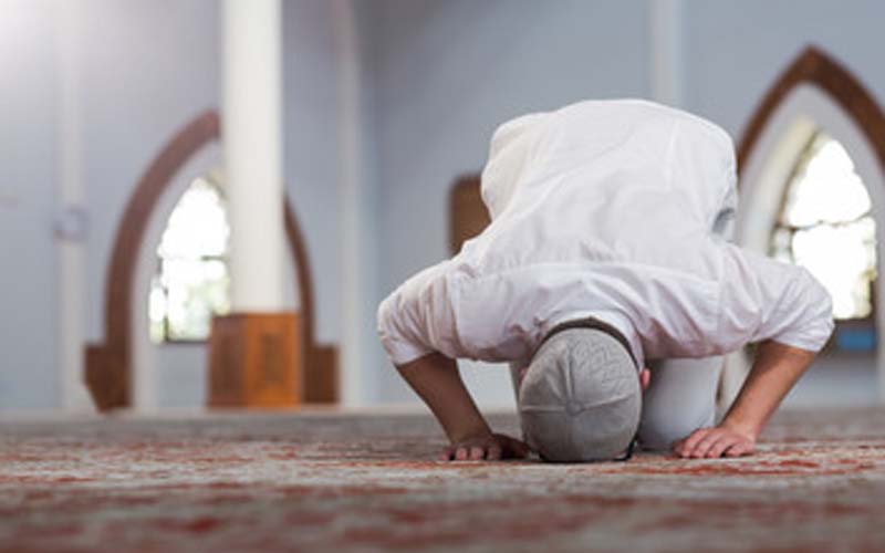 keutamaan sujud