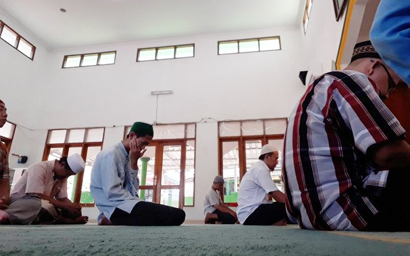 majelis dzikir, Manfaat berdzikir, Bacaan Dzikir Sesudah Shalat Fardhu, Hal yang Bisa Mengubah Takdir, Istighfar Setelah Shalat, Manfaat Dzikir