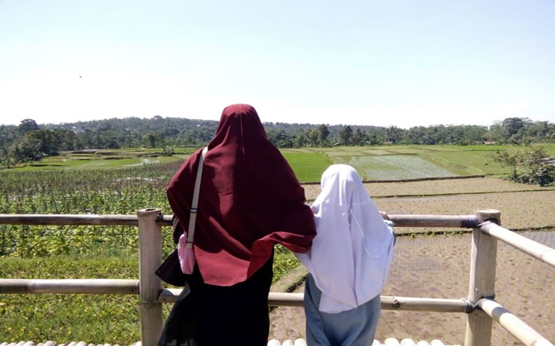 berlaku adil kepada anak