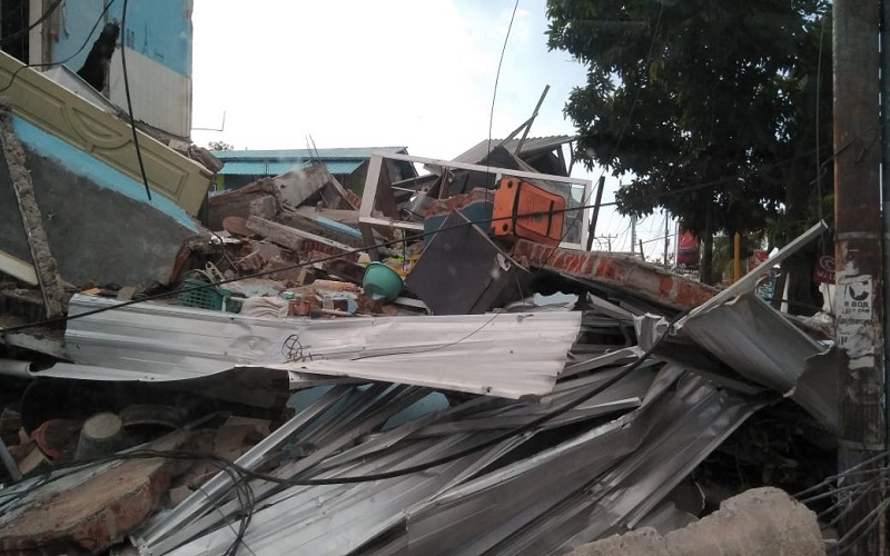 Reruntuhan bangunan terdampak gempa bumi di NTB. Foto: JITU