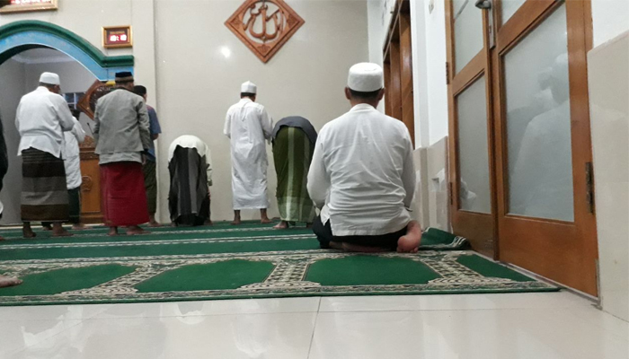 Cara Duduk Tasyahud Akhir Shalat Dua Rakaat