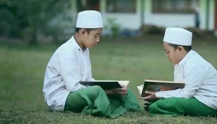 Metodologi Dakwah, Peran Pemuda dan Santri, Hadits Menuntut Ilmu