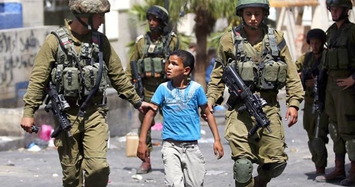 Anak Gaza ditangkap tentara Israel. Sumber: PIC