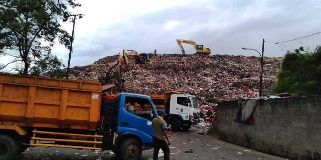 Sampah di Depok. Foto: Okezone