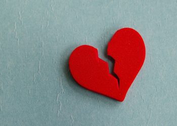 cara mengatasi patah hati, hukum menyakiti hati