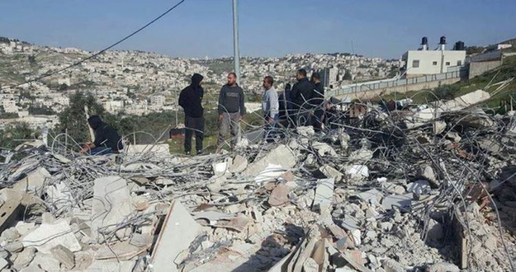 Rumah palestina dibongkar
