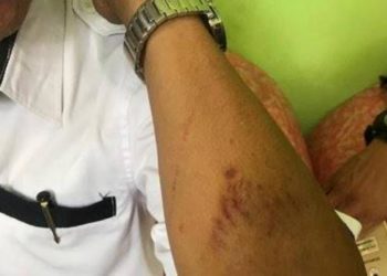 Seorang siswa berinisial A (19) menganiaya Kepala Sekolah Menengah Atas Negeri 2 Rakit Kulim, Kabupaten Indragiri Hulu, Riau. Foto: Merdeka