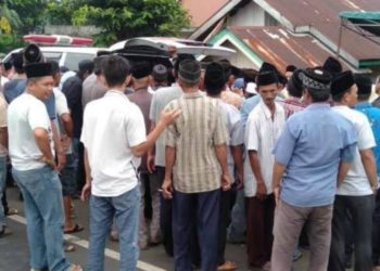 Sudah dinyatakan meninggal dunia 17 jam, Rizal (42), warga Desa Tepi Laut, Kecamatan Air Napal, Kabupaten Bengkulu Utara, Provinsi Bengkulu, sempat hidup kembali. Foto: iNews