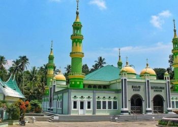 Masjid Baiturrahman di Kecamatan Sungayang, Kabupaten Tanah Datar, Sumatera Barat. Foto: Republika