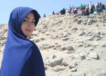 Citra Kirana mantap kenakan hijab. Foto: Detik