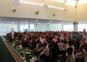 Komunitas Hafizh On The Street (HOTS) membuka program "Menghafal QS Al Kahfi Semudah Tersenyum." Foto: Istimewa