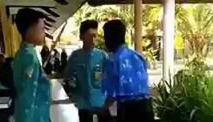 Viral Video Pelajar Banyuwangi Dibully Temannya, Sempat Viral Video Pelajar Banyuwangi Dibully Temannya, Sempat
