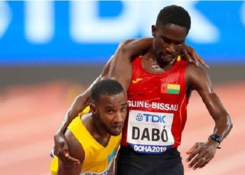 Momen haru Braima Dabo dan Basby di Kejuaraan Atletik Dunia di Doha. Foto: Independent.ie