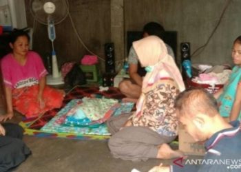 Bayi di Riau meninggal dunia akibat paparan asap karhutla. Foto: Antara