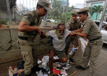 Ilustrasi gelandangan ditertibkan. Foto: Indolah