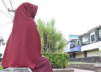 Muslimah, Ini 12 Syarat Pakaian yang Boleh Anda Kenakan (2-habis) 2