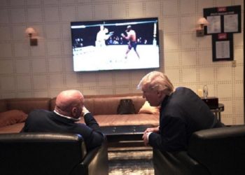 Presiden AS Donald Trump diejek saat menonton UFC. Foto: Instagram Dana White