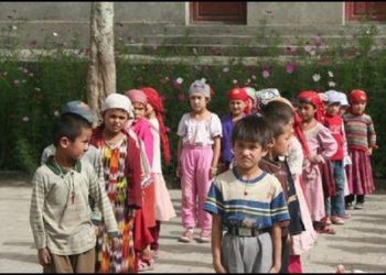 Anak-anak Muslim Uighur. Foto: Minanews