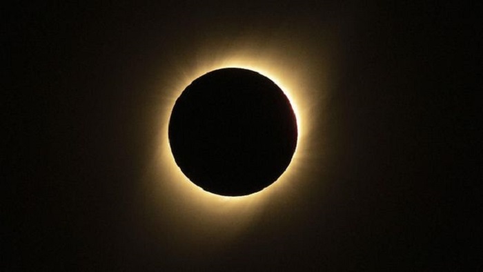 Gerhana matahari cincin. Foto: AFP
