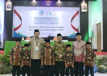 Wakil Gubernur Kalimantan Timur, Hadi Mulyadi berkunjung ke arena Musyawarah Kerja Nasional (Mukernas) Wahdah Islamiyah. Foto: Rhio/Islampos
