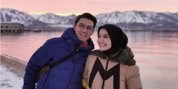 Zaskia Sungkar dan suami. Foto: Instagram Zaskia Sungkar