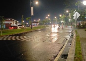 Lalin di kota Bandung terpantau sepi saat malam tahun baru. Foto: Pikiran Rakyat