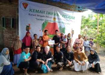 PII Jawa Timur berkunjung ke Kampung Mualaf. Foto: Istimewa