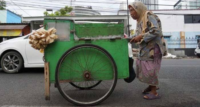 Kisah Pilu Nenek Hawati, Uang 45 Ribu Hasil Jualan Gorengan Diambil Pencuri