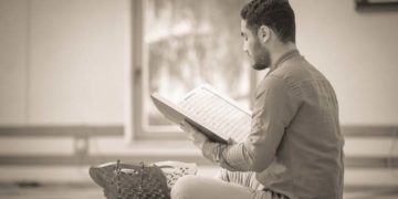 Pesan Alquran Orang yang paling baik bacaan Al-Qurannya Keutamaan Surat Waqiah, Manfaat Surat Al-Waqiah, Cara Hindari Kesedihan