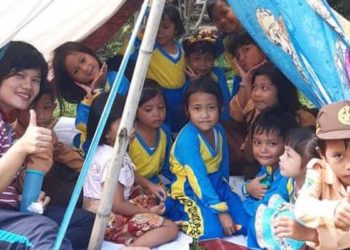 Kisah Guru di Balikpapan, Berkeliling Rumah Murid Untuk Antar Soal Ulangan. Foto: Yovanda/detikcom
