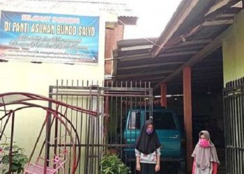 Suasana panti asuhan di Padang berubah drastis usai pemilik meninggal dunia karena Covid-19. Foto: Kompas