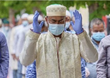 Kesalahan imam dan makmum shalat Jumat:, shalat memakai masker wabah covid-19