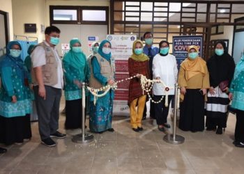 Peresmian laboratorium terpadu milik UIN Jakarta untuk melayani pemeriksaan molekuler Covid-19.  Foto: Kemenag
