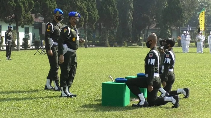 288 Bintara dan Tamtama baru TNI AD dikukuhkan sebagai prajurit Polisi Militer TNI Angkatan Darat. Foto: Saifal/Islampos