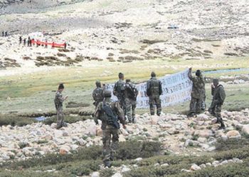 Tentara Cina dan India saling baku hantam di wilayah perbatasan. Foto: Tribuneindia