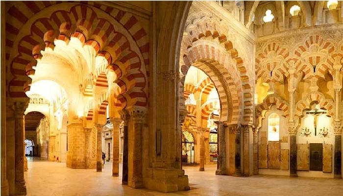 Masjid ikonik di Eropa