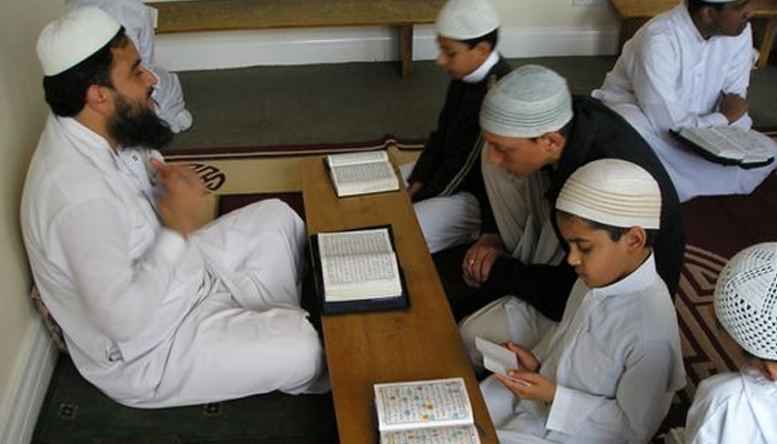 Dakwah Kewajiban Menuntut Ilmu adab mengajar, Keutamaan Menuntut Ilmu