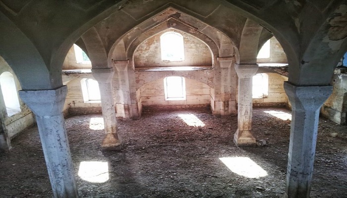 Masjid Aqdam. Foto: 
Abandoned Spaces