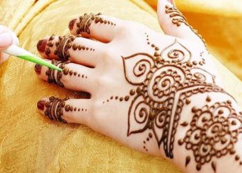 Wanita Pakai Henna, Ini Hukumnya Menurut Islam 2