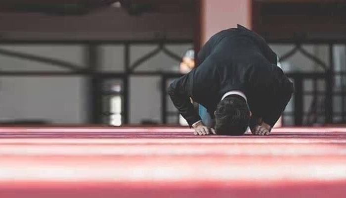 Waktu Utama Membaca Surat Al-Ikhlas, Cara Sujud yang Dicontohkan Nabi, Keutamaan Shalat Tahajud, Shalat Tahajud