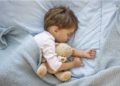 posisi tidur miring kanan, spirit doll boneka anak mainan tidur