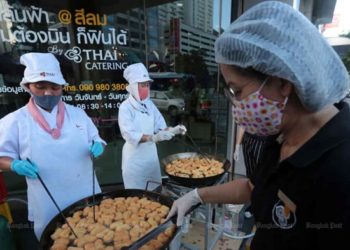 Maskapai Thailand kini jualan gorengan. Foto: Bangkok Post
